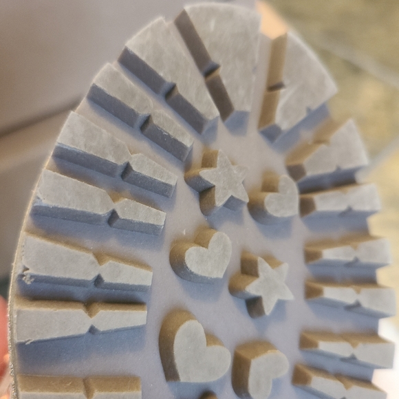 Like New Girls Boots - Picture 8 of 10